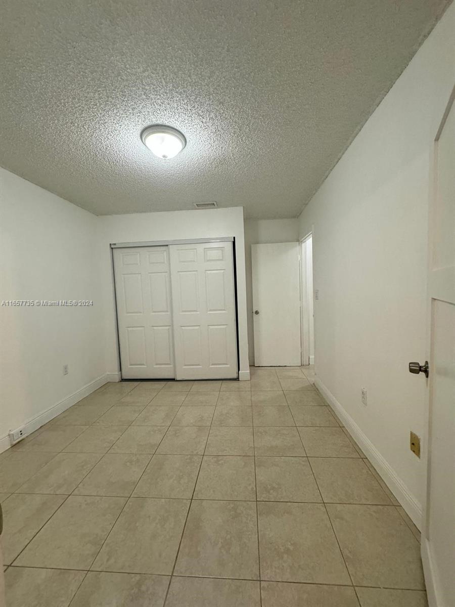 LESLIE ESTATES SEC 15 - Residential Lease