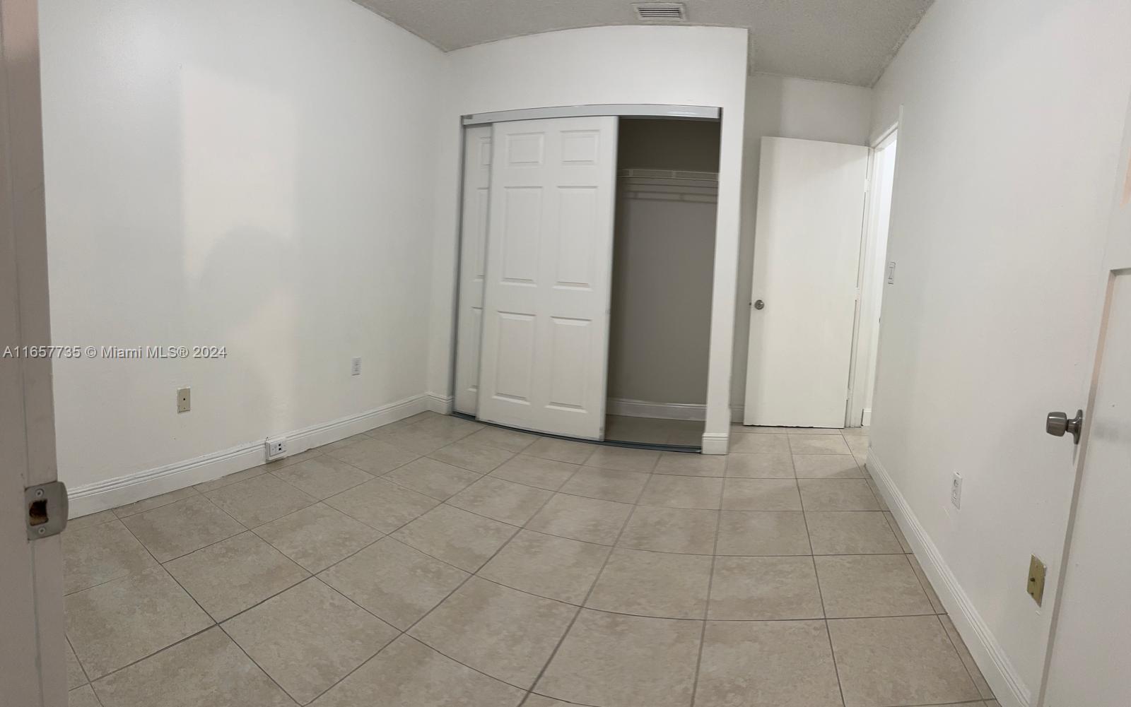 LESLIE ESTATES SEC 15 - Residential Lease