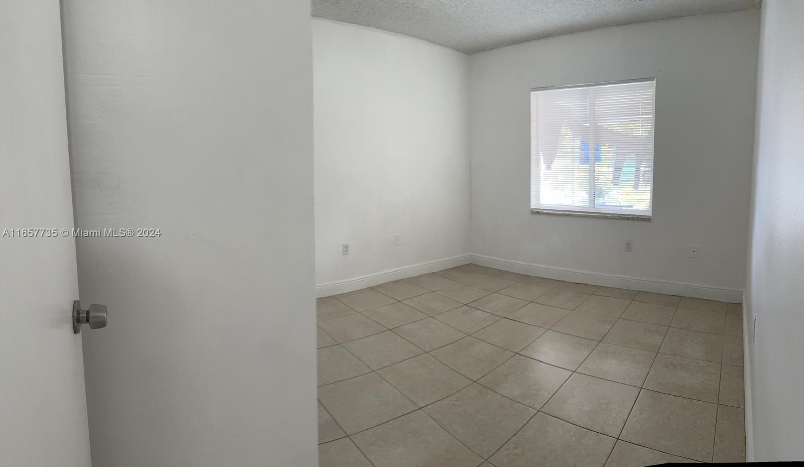 LESLIE ESTATES SEC 15 - Residential Lease