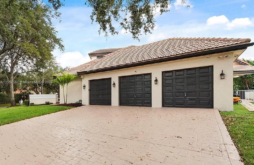 1860 Merion Ln