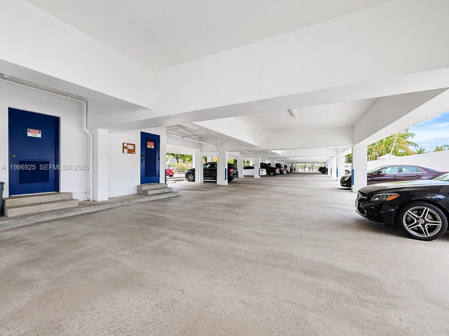 THE PALMS CONDO - Residential Lease