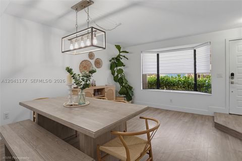 Tiny photo for 10137 SW 77th Ct, Miami, FL 33156 (MLS # A12041177)