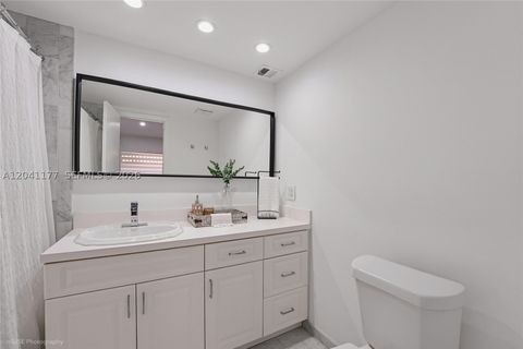 Tiny photo for 10137 SW 77th Ct, Miami, FL 33156 (MLS # A12041177)