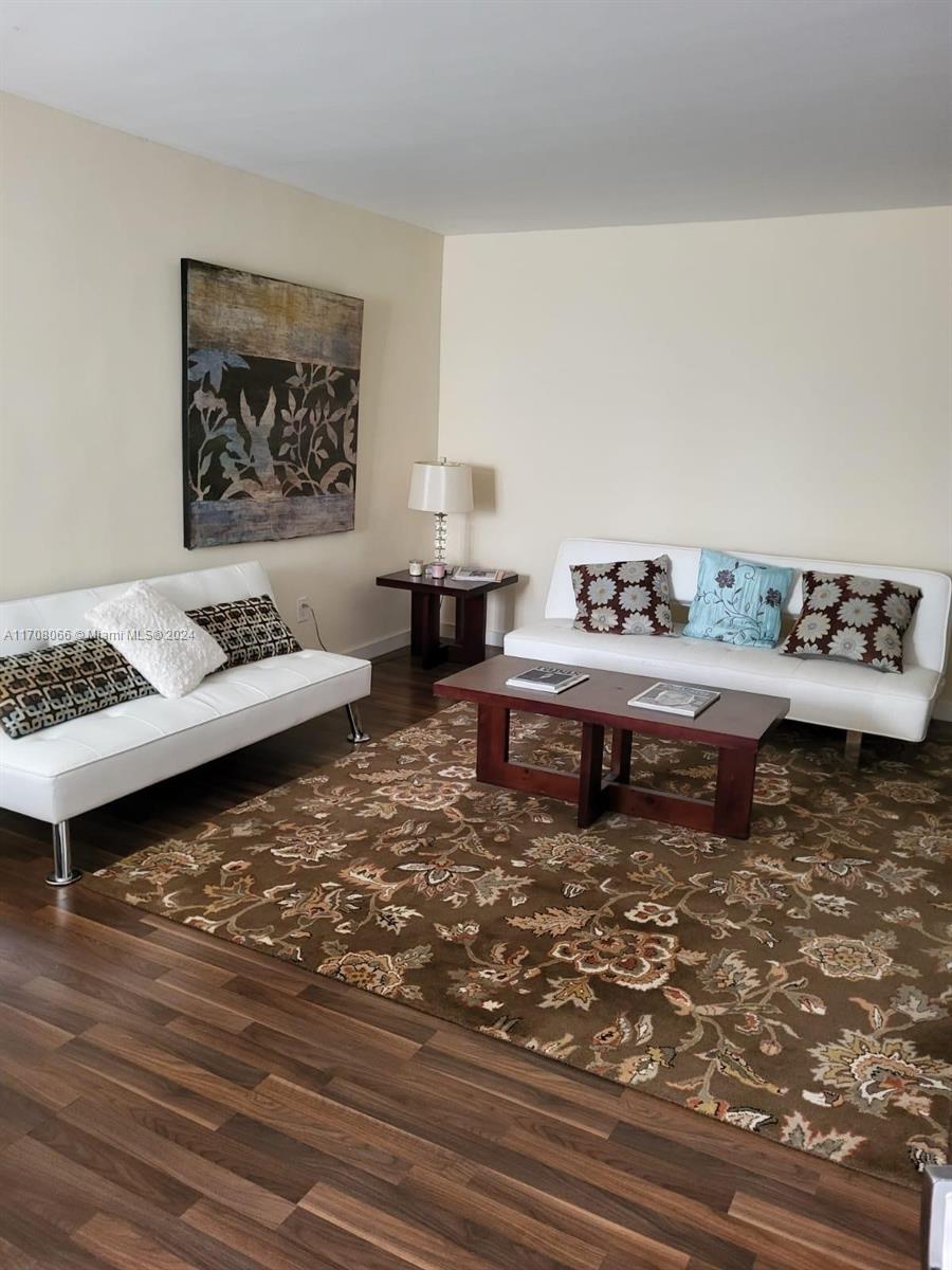 1340 Lincoln Rd 804