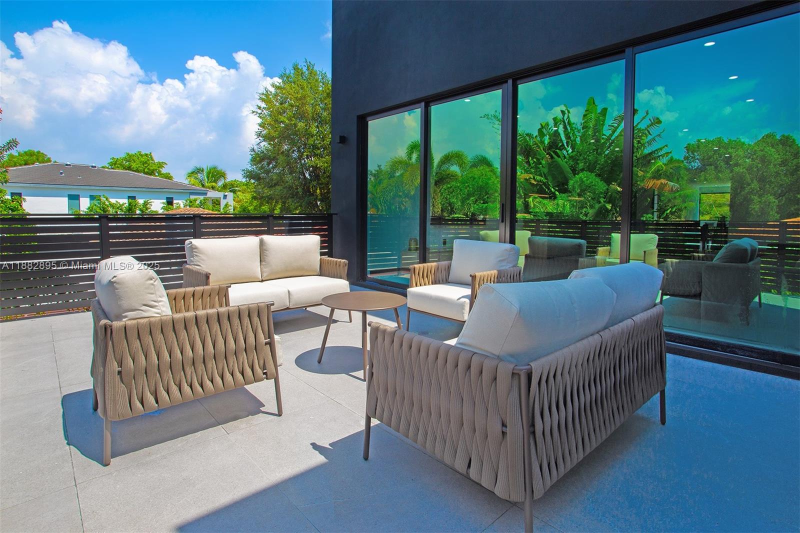 HOLLEMAN PARK - Residential