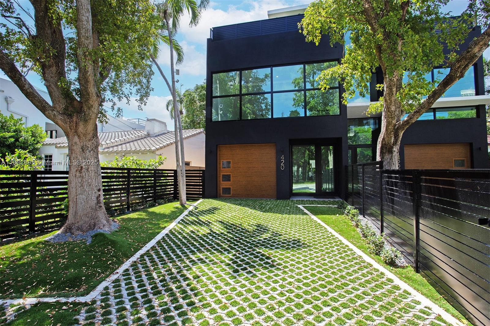 HOLLEMAN PARK - Residential