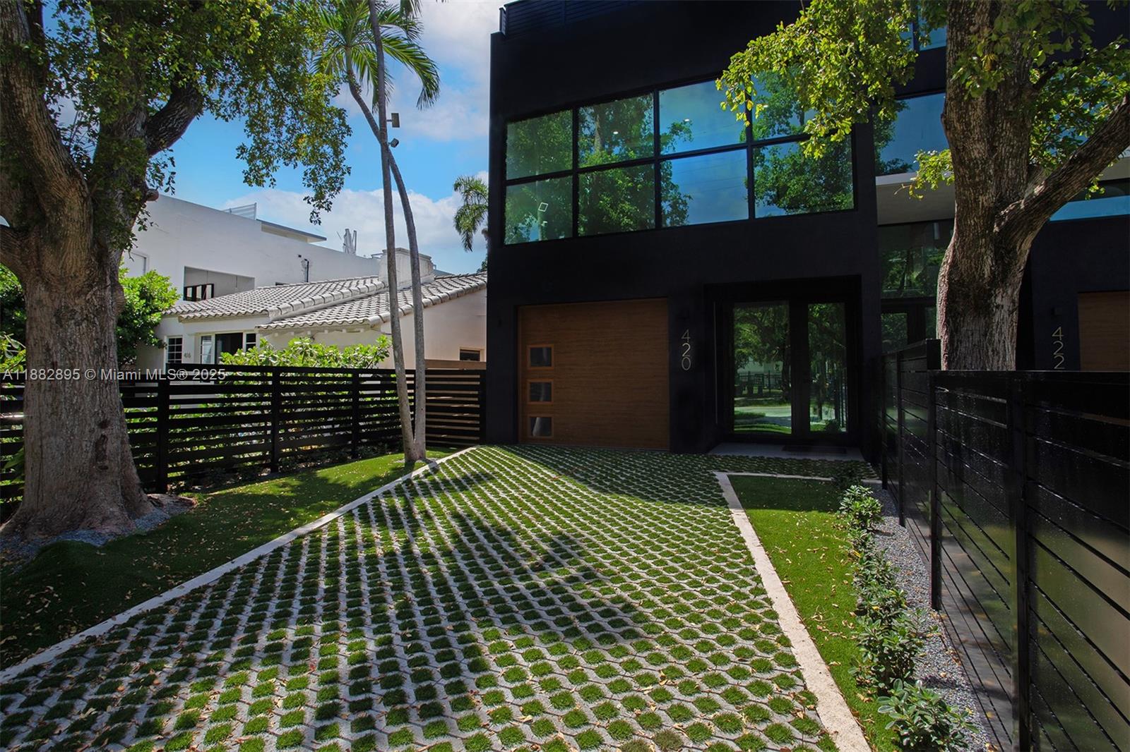 HOLLEMAN PARK - Residential