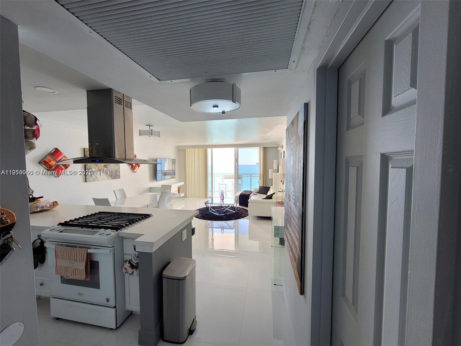 PARKER PLAZA CONDO ESTATE - Residential Lease