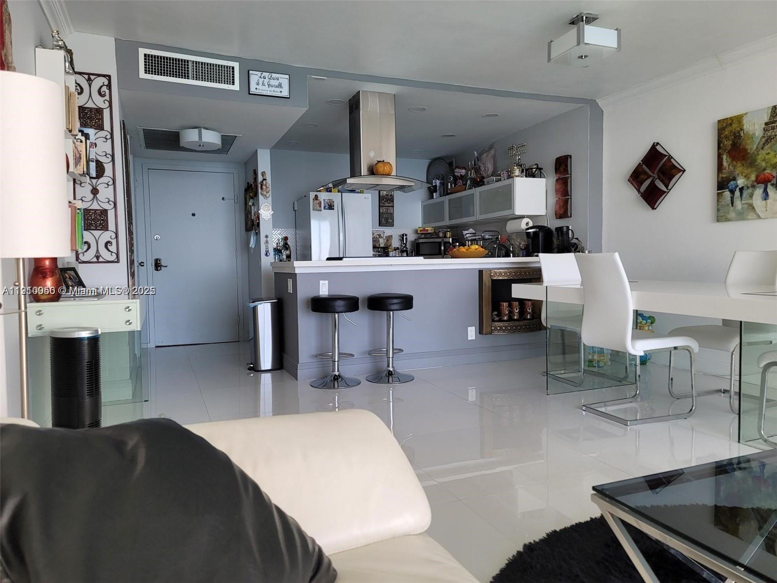 PARKER PLAZA CONDO ESTATE - Residential Lease