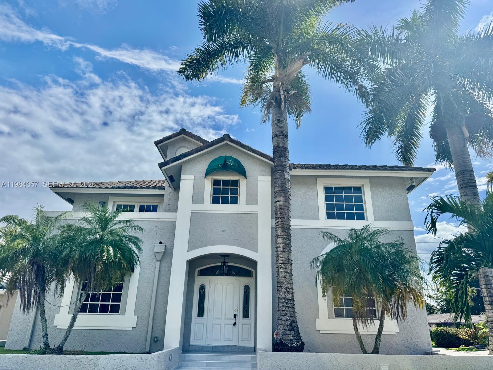 HOLLYWOOD LAKES SECTION - Residential Lease