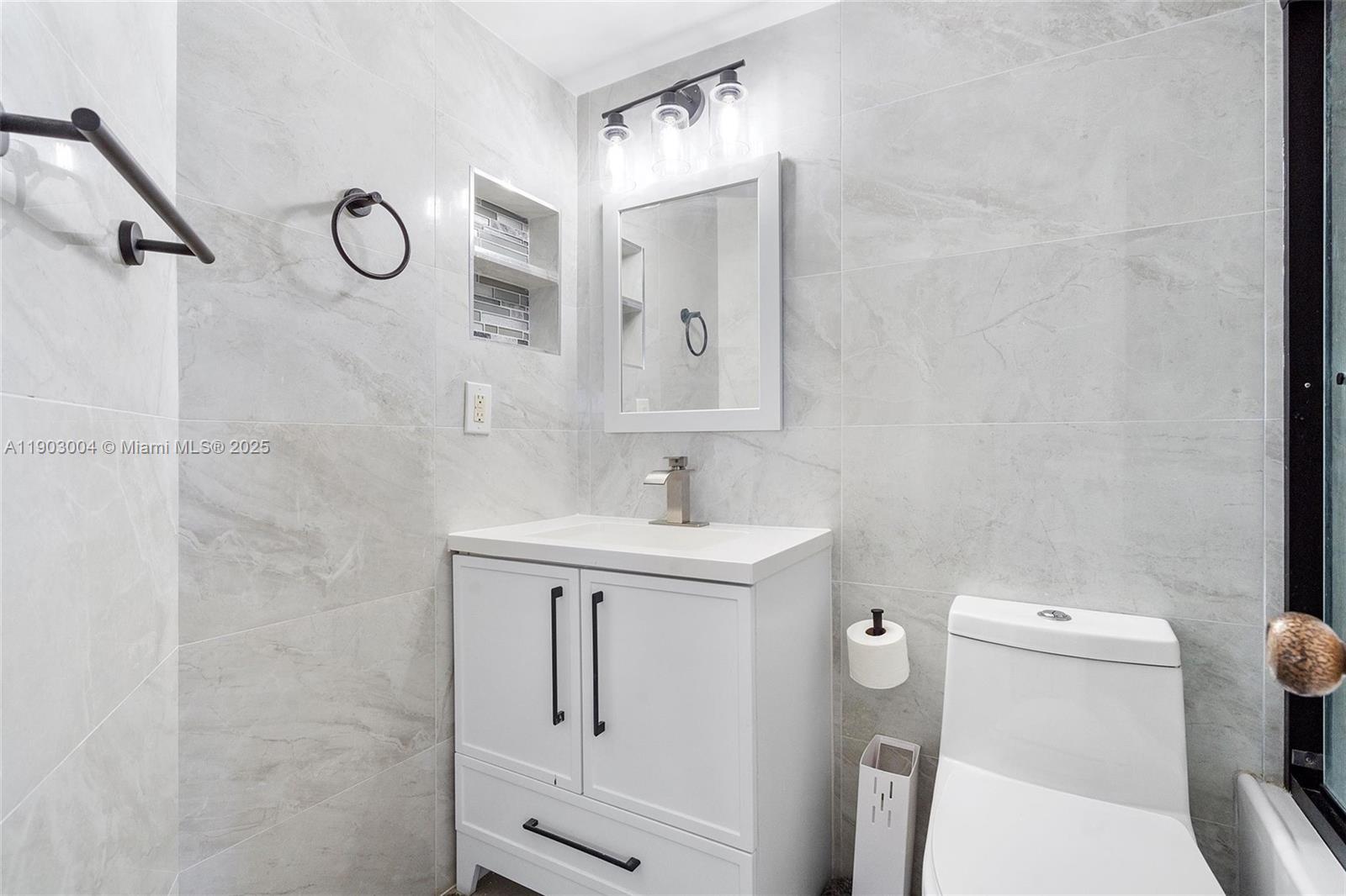 VIEWPOINTE CONDO - Residential