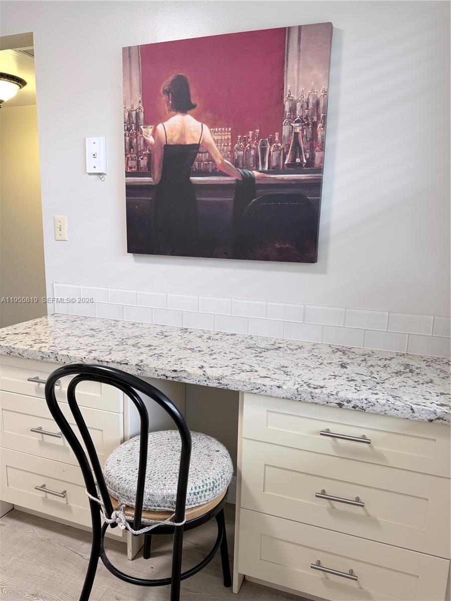 COLONY POINT 6 CONDO - Residential