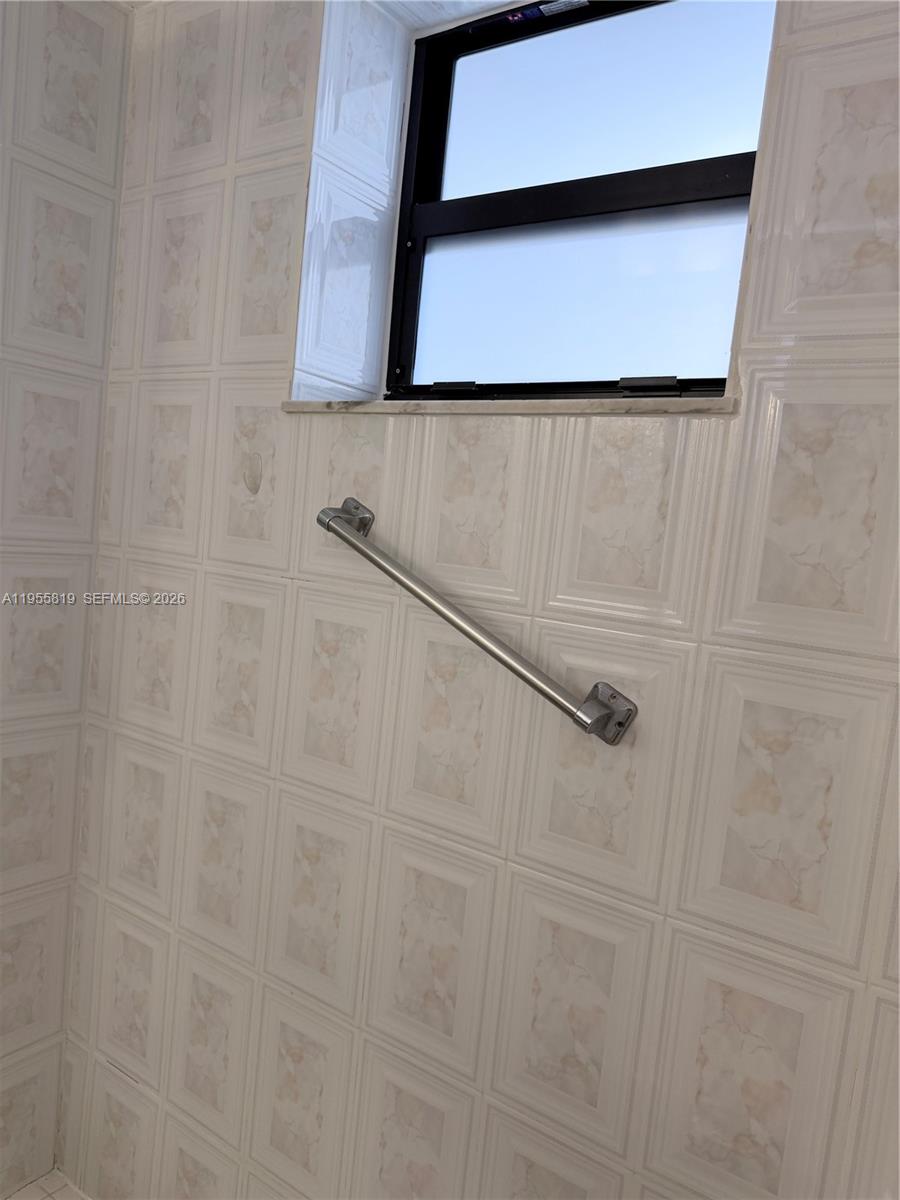 COLONY POINT 6 CONDO - Residential