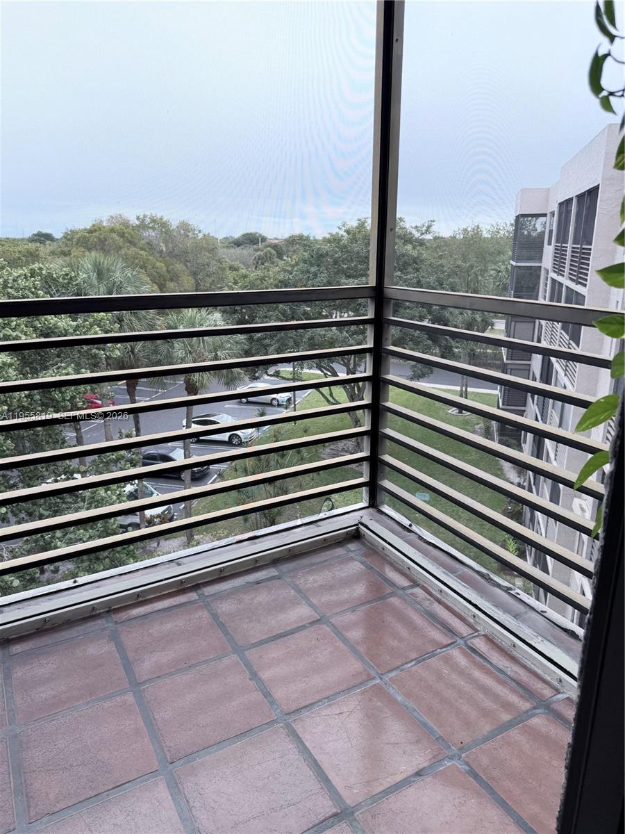 COLONY POINT 6 CONDO - Residential