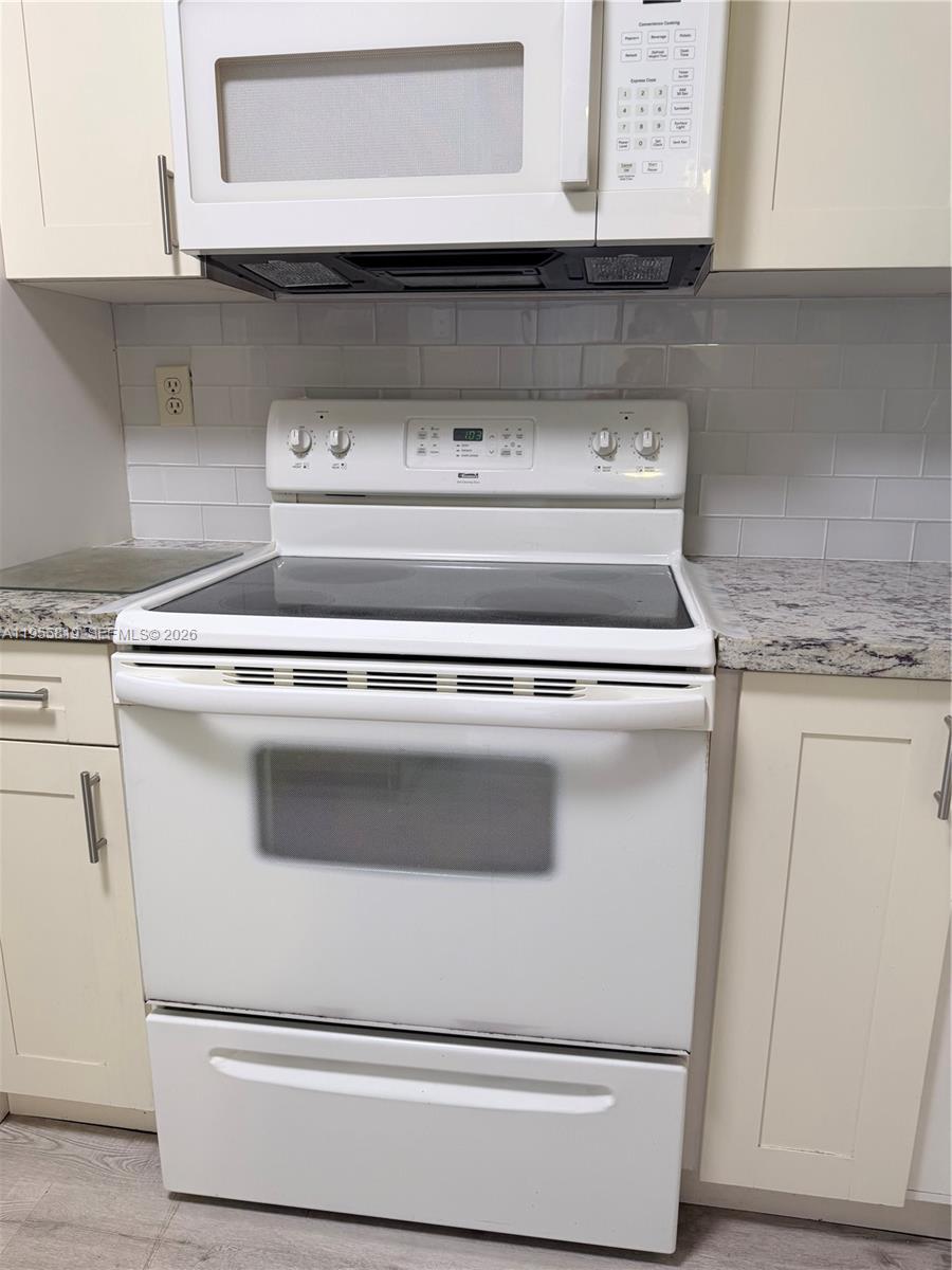 COLONY POINT 6 CONDO - Residential