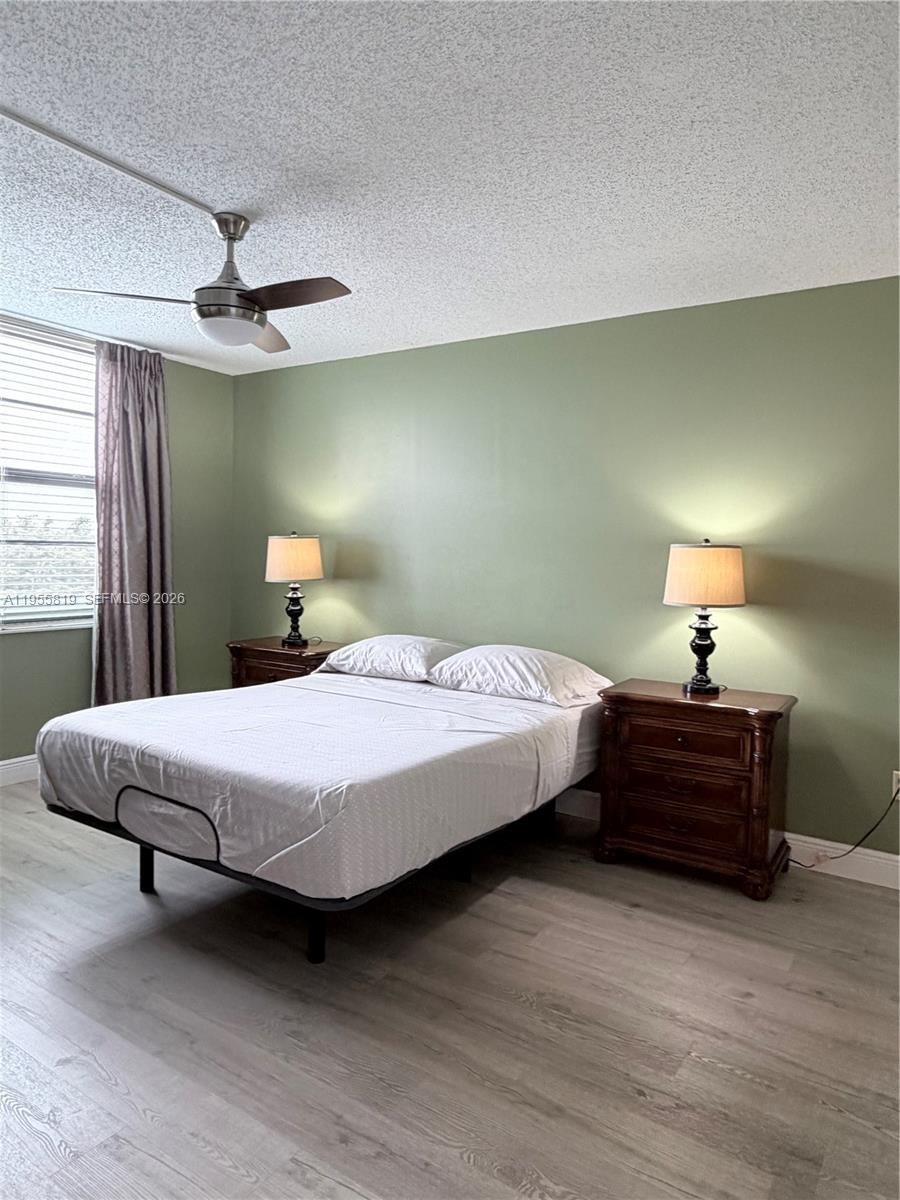 COLONY POINT 6 CONDO - Residential