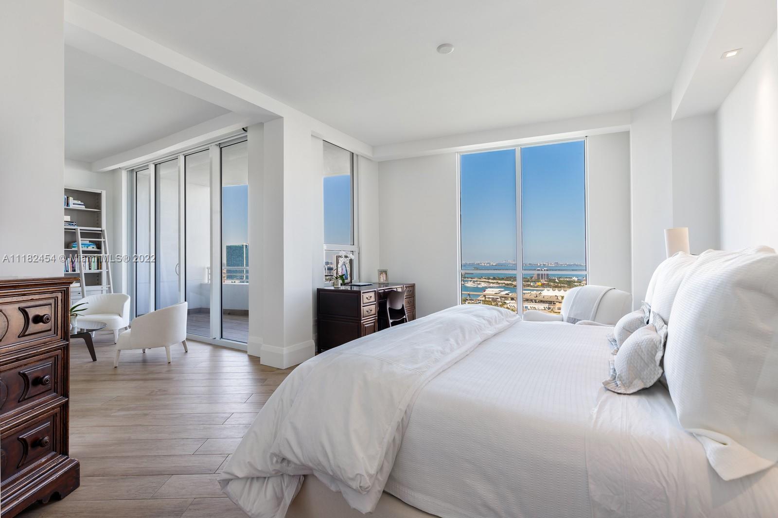 THREE TEQUESTA POINT COND - Residential