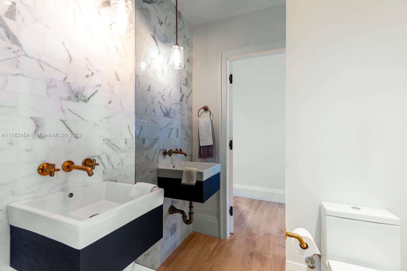 THREE TEQUESTA POINT COND - Residential