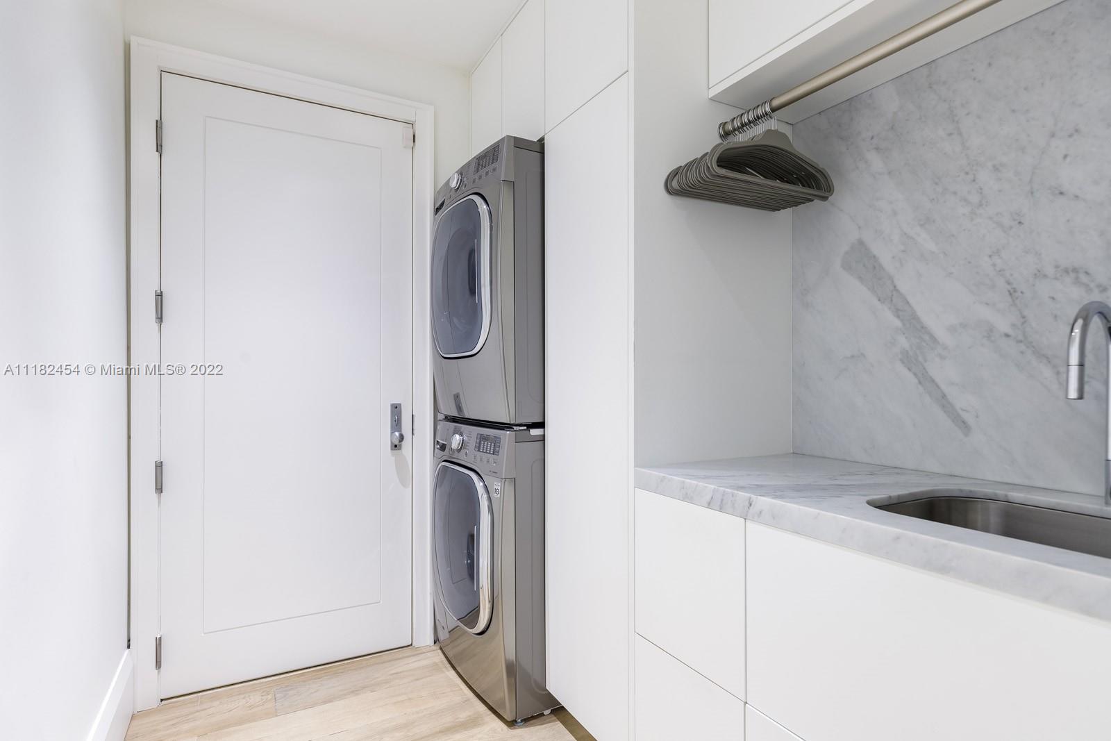 THREE TEQUESTA POINT COND - Residential