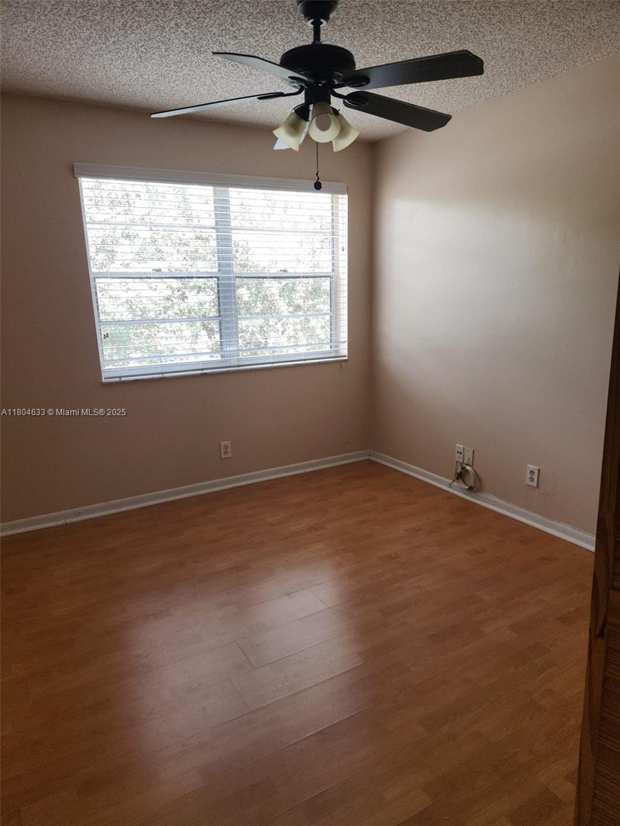 HOLIDAY VILLAGE OF CORAL - Residential Lease