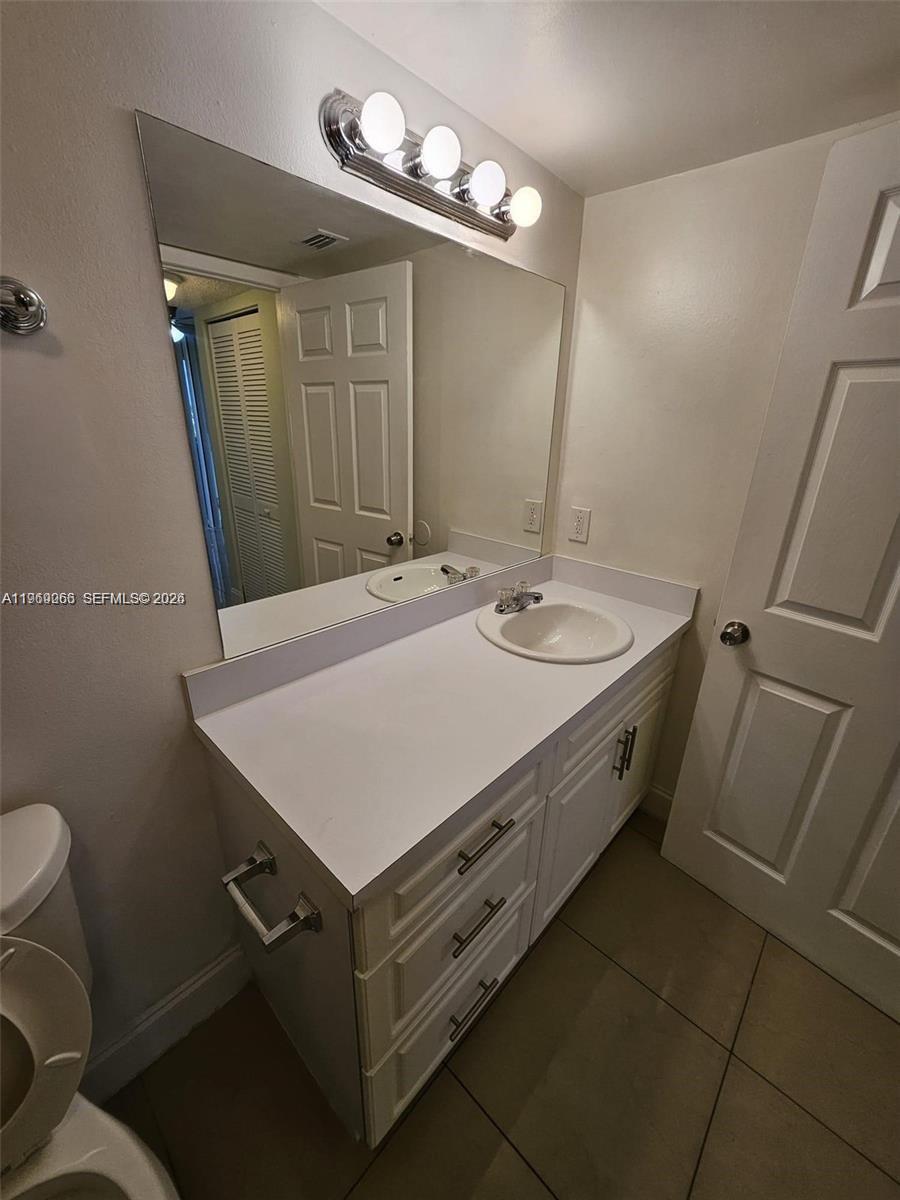 VERABELLA FALLS CONDO - Residential Lease