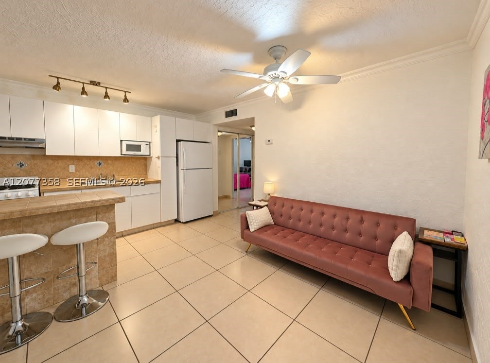 528 Meridian Ave