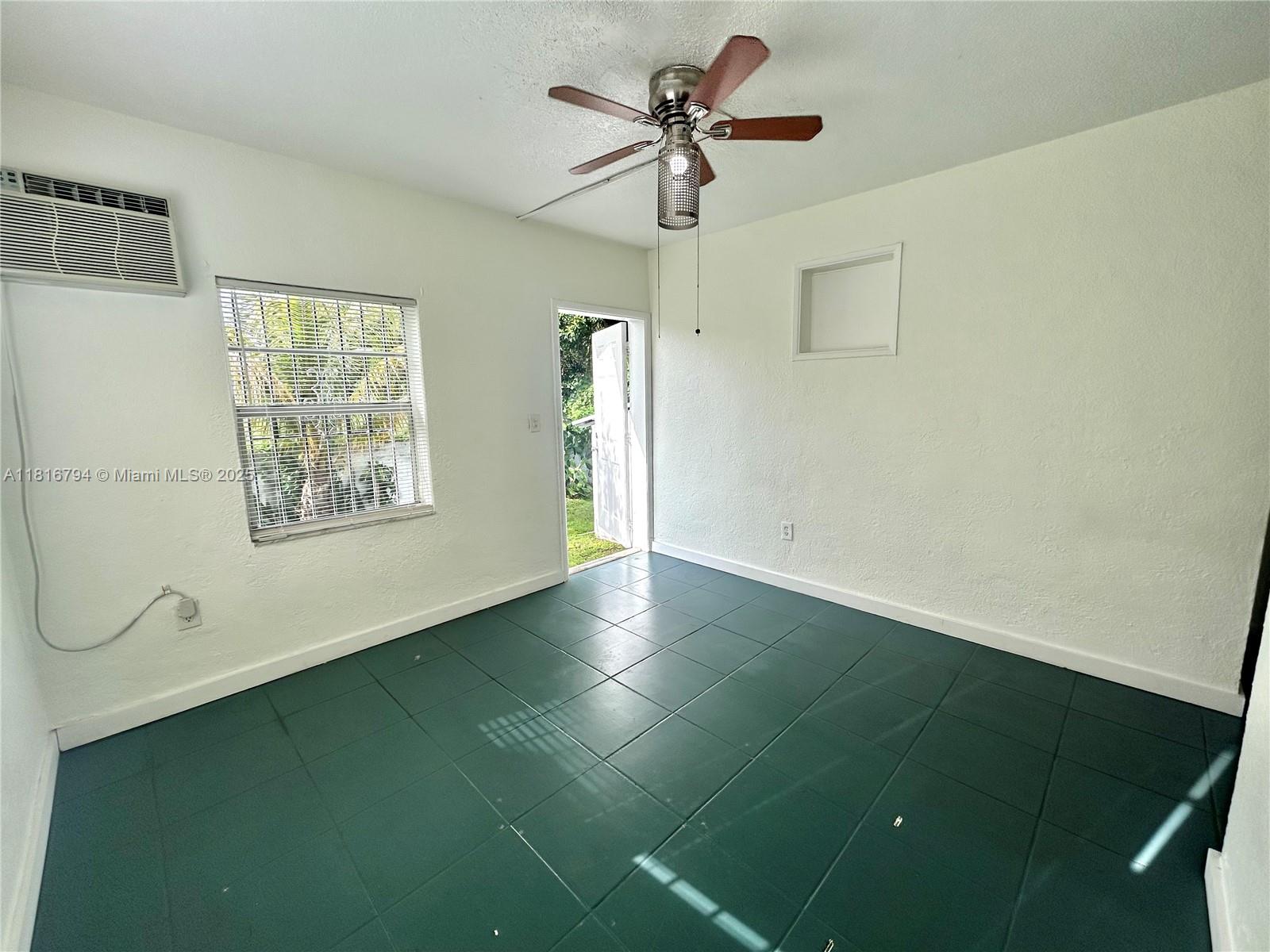 601 NW 90th St 6