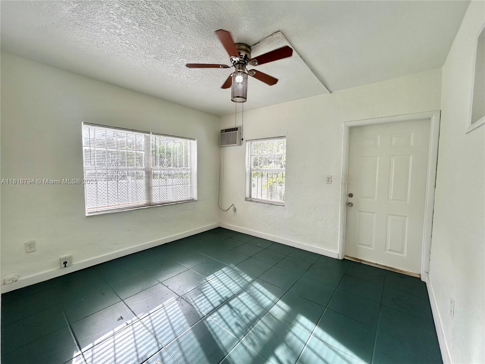 601 NW 90th St 6