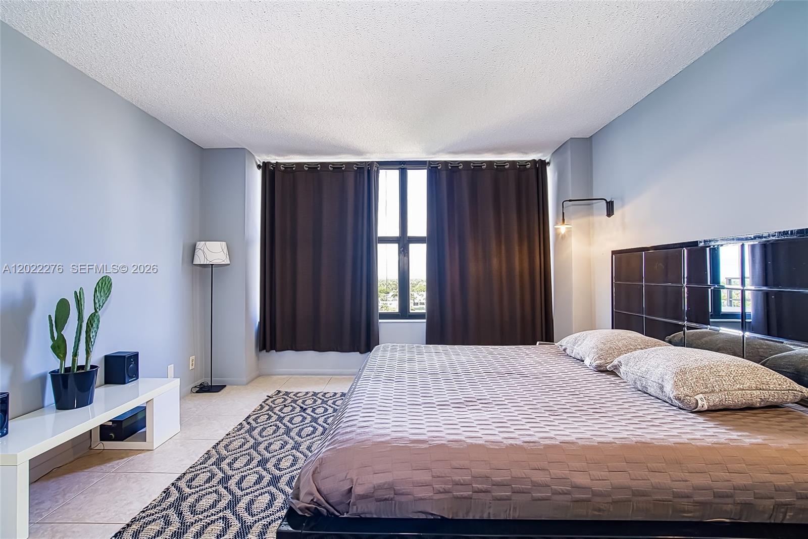 OLYMPUS CONDO PHASE - Residential