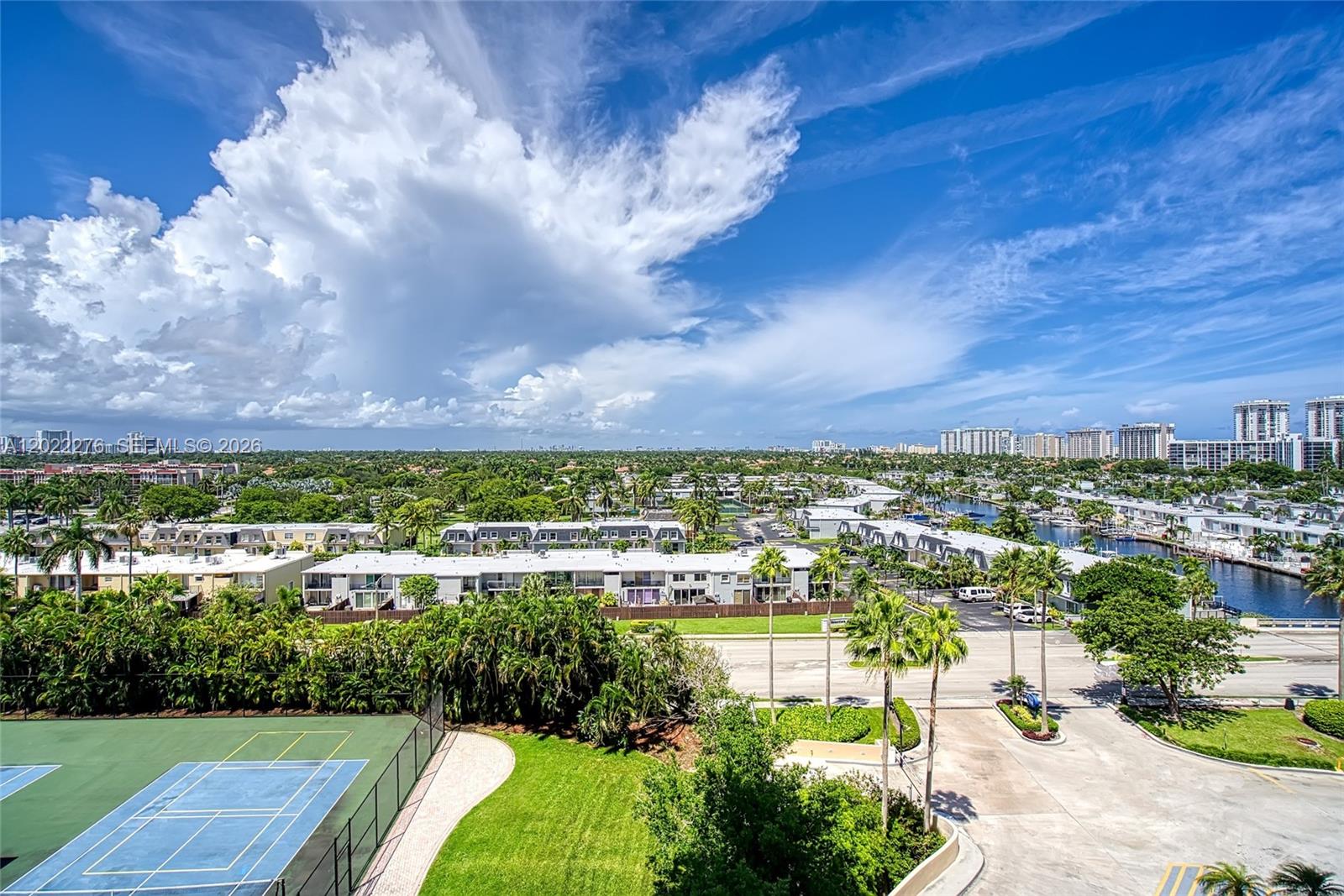 OLYMPUS CONDO PHASE - Residential