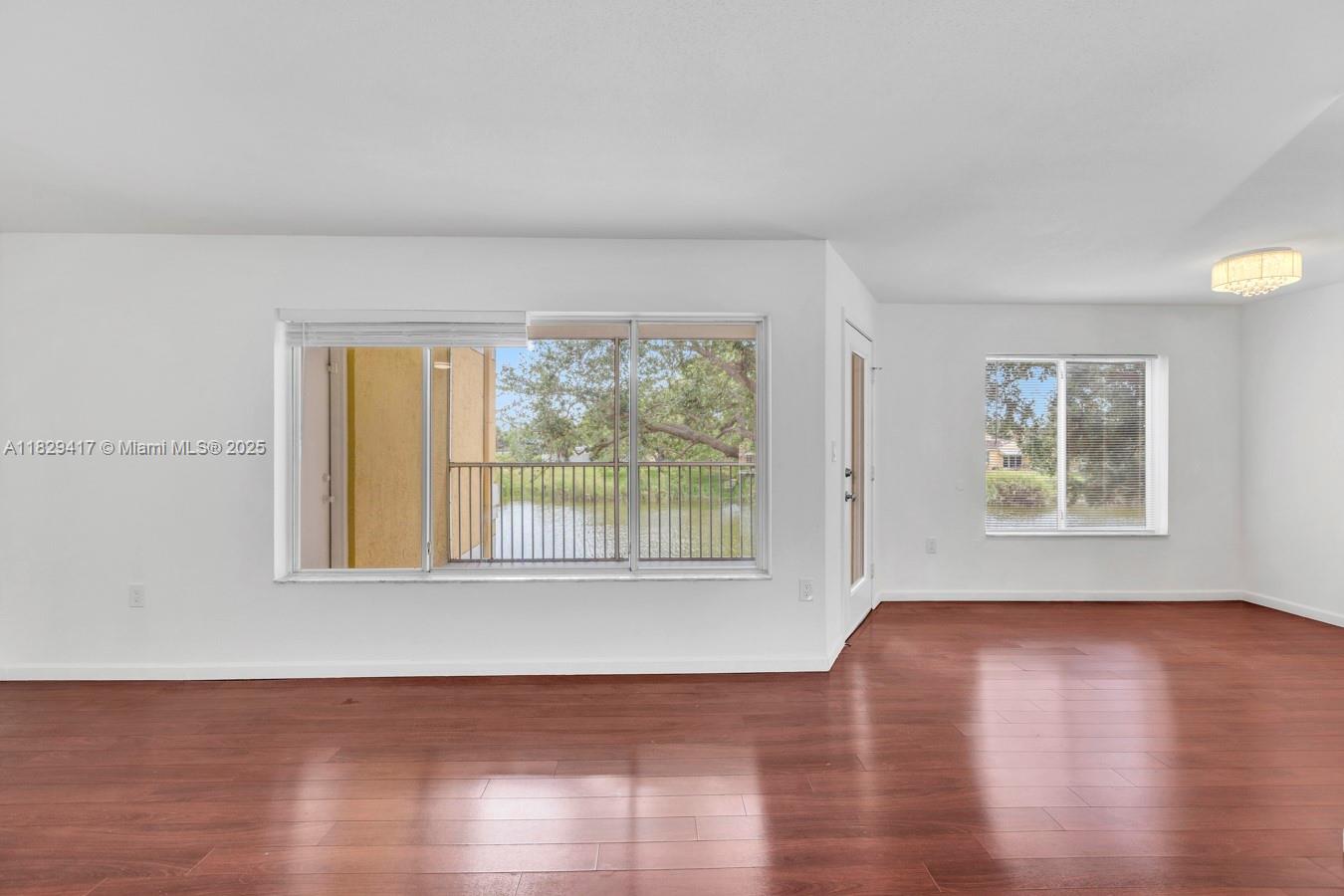 2341 NW 33rd St 409, Oakland Park, FL, 33309/$279,000 4 2341 NW 33rd St 409