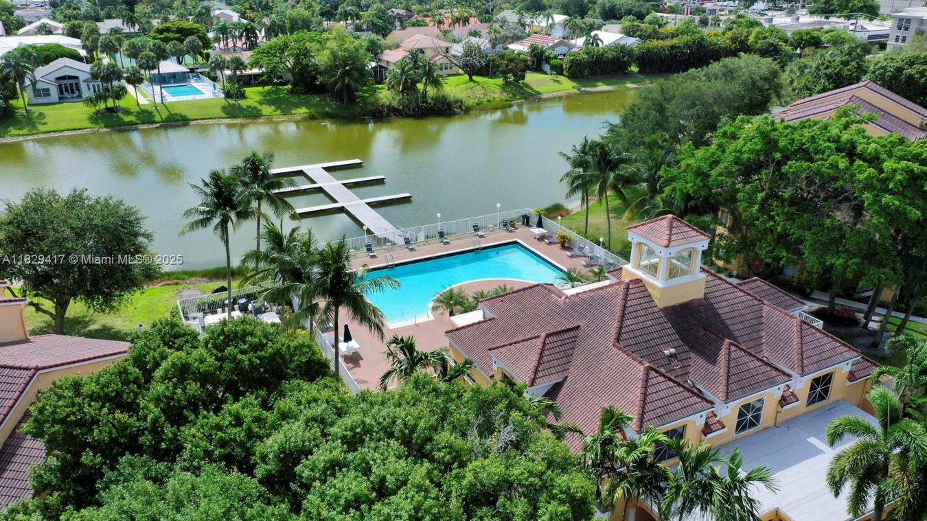 SAILBOAT POINTE CONDO - Residential