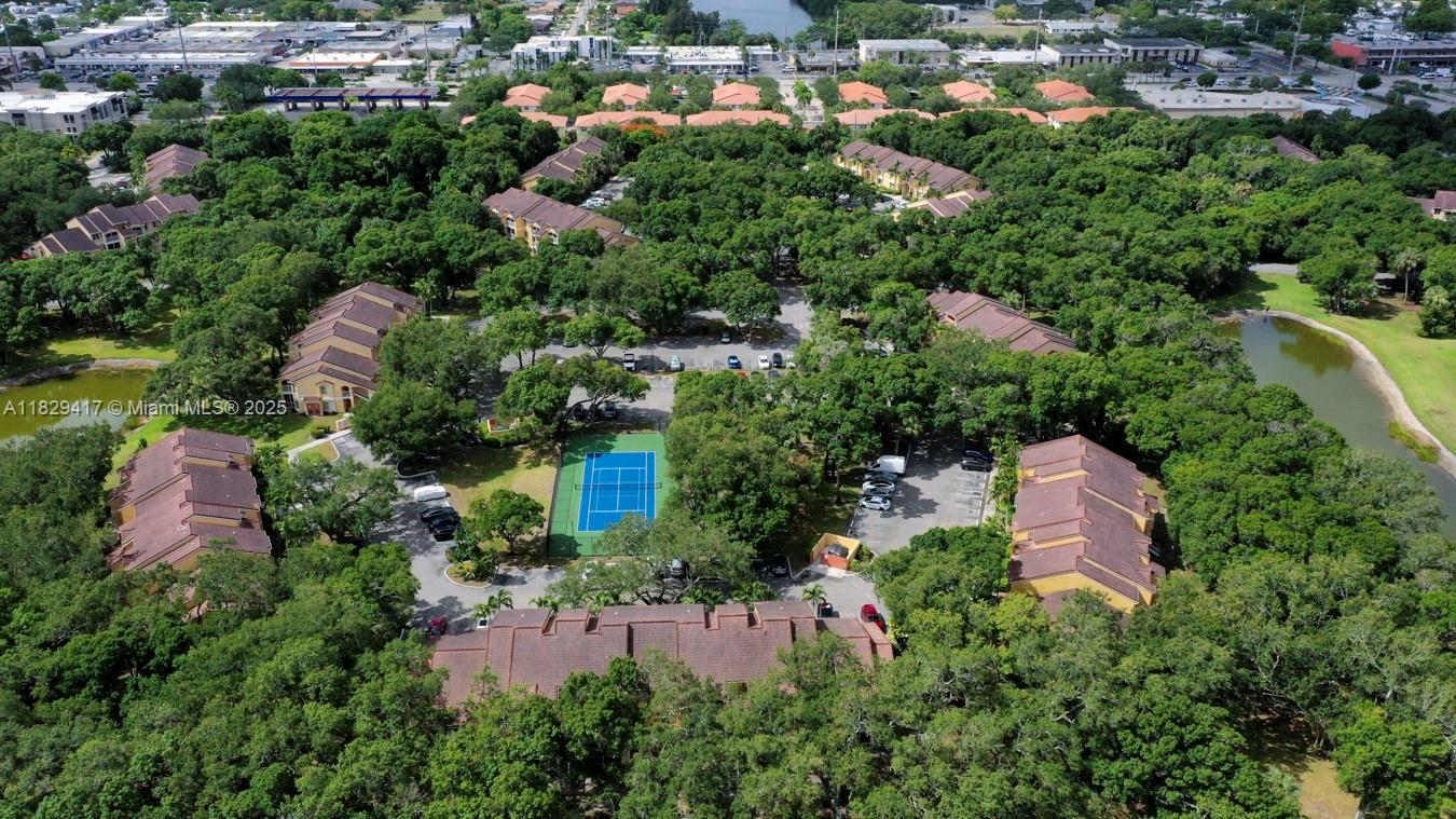 SAILBOAT POINTE CONDO - Residential