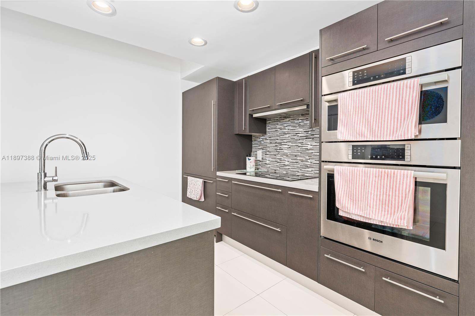 GRAND BAY COMMONS SOUTH - Residential