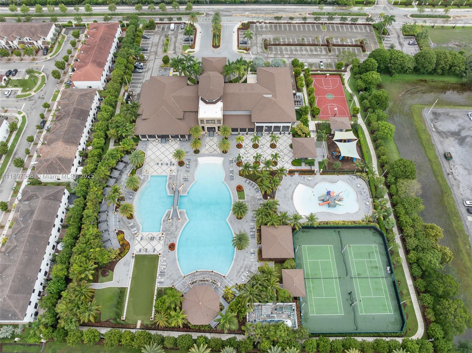 GRAND BAY COMMONS SOUTH - Residential