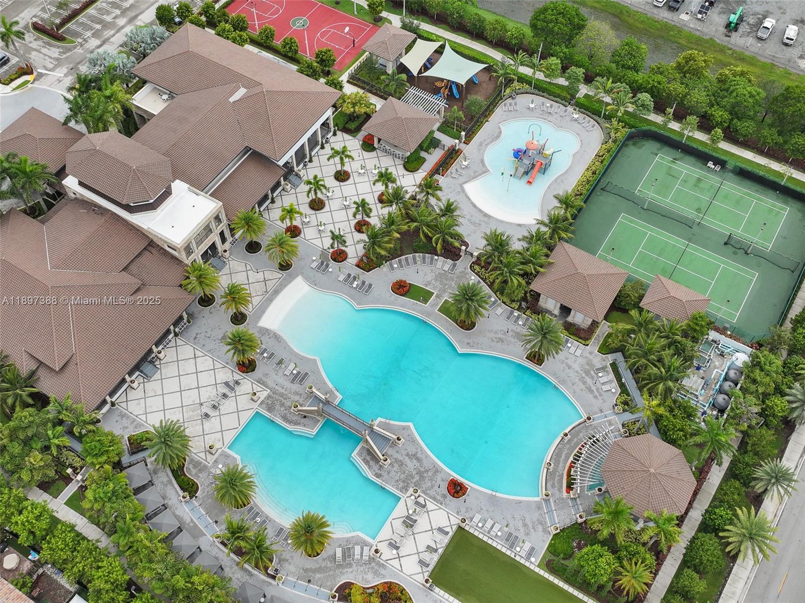 GRAND BAY COMMONS SOUTH - Residential