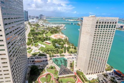 325 S Biscayne Blvd 3918 Miami FL 33131
