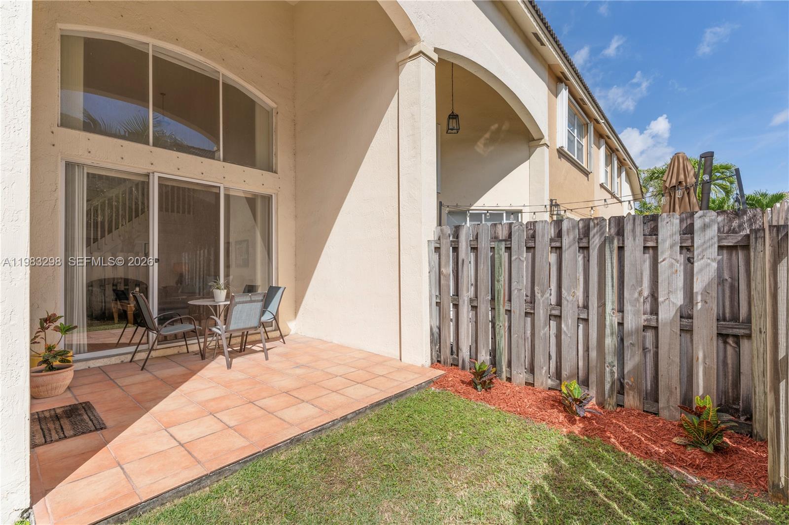 DORAL SOUTHEAST PATIO-HOM - Residential