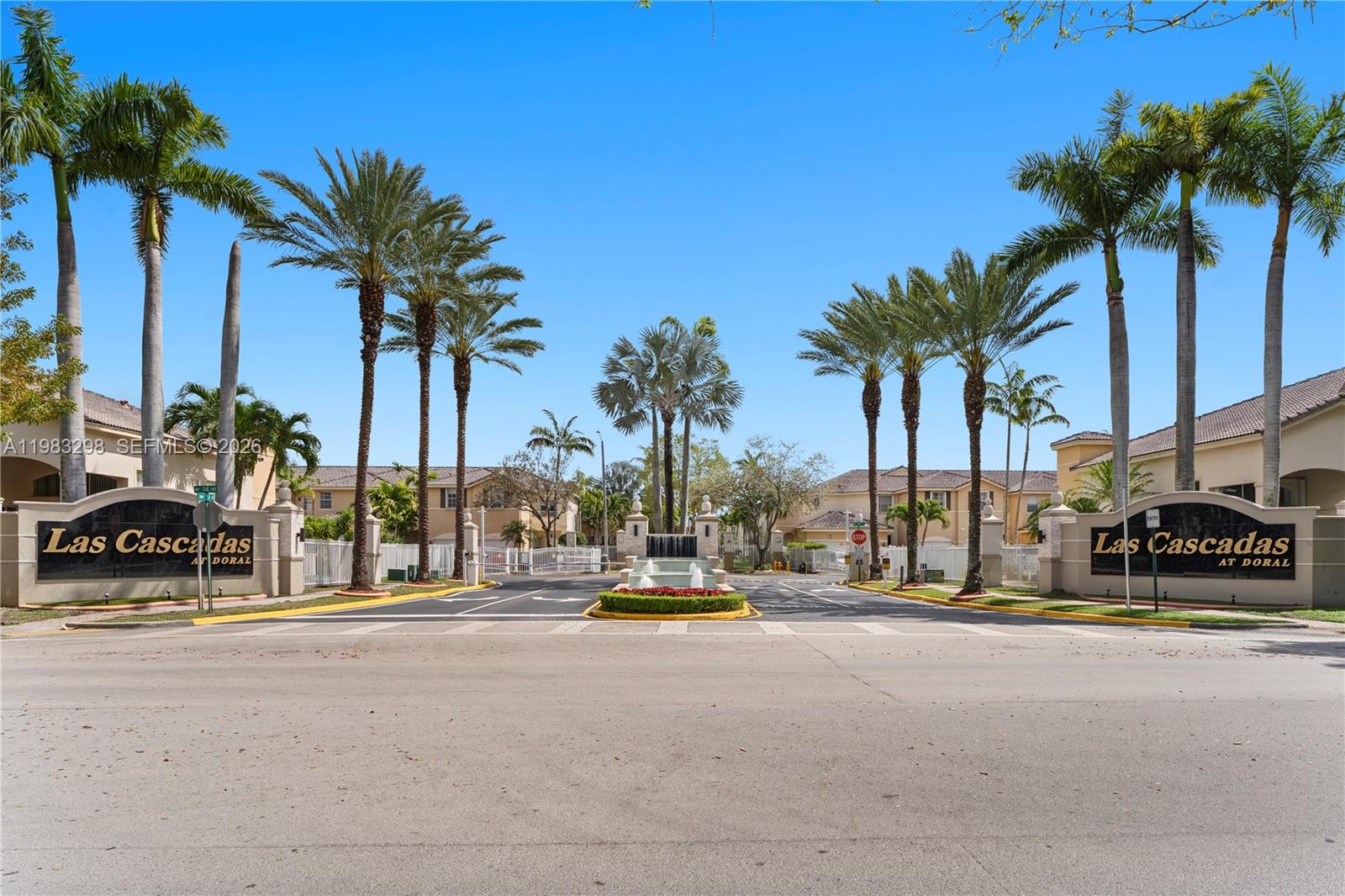 DORAL SOUTHEAST PATIO-HOM - Residential