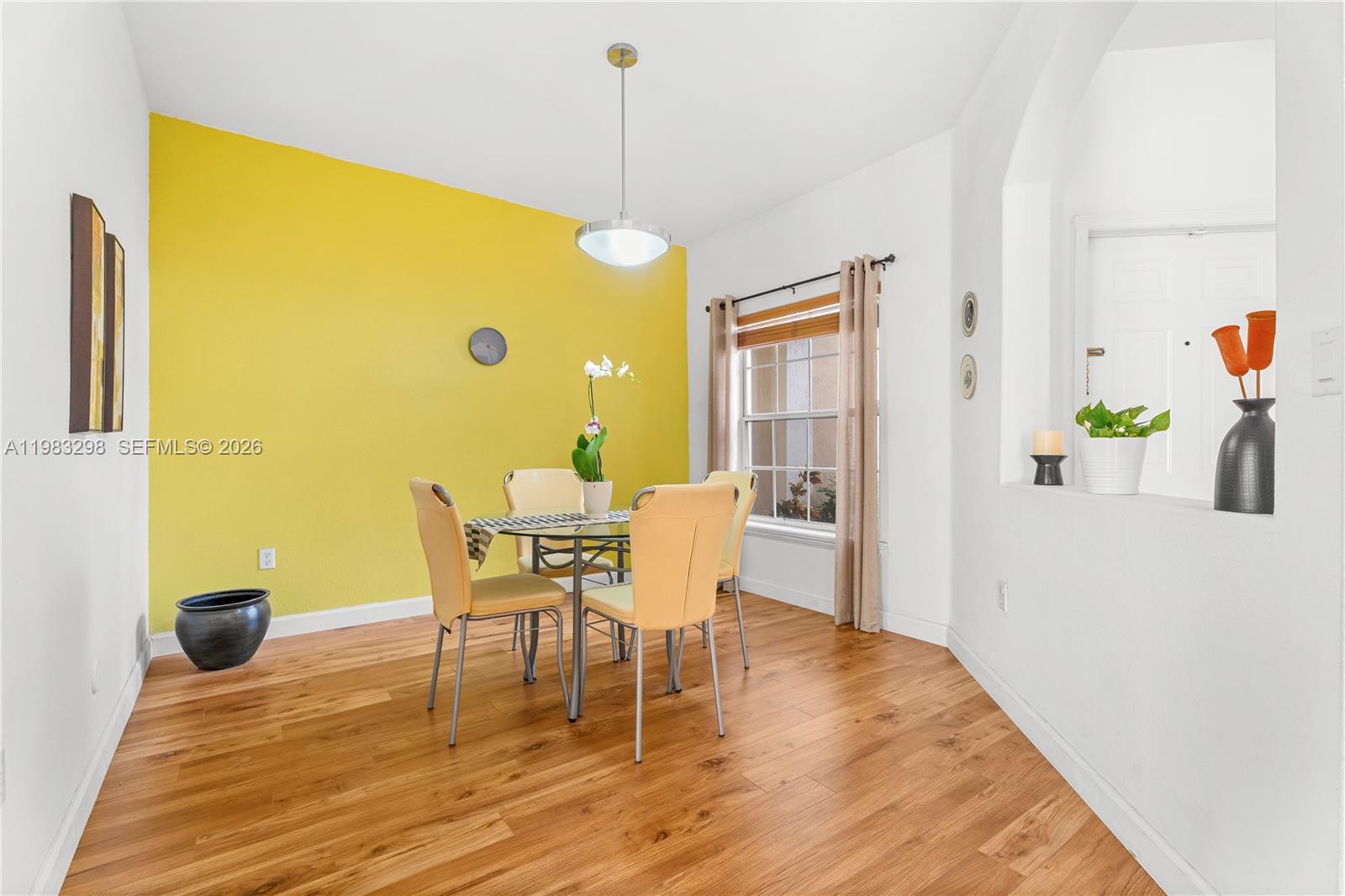 DORAL SOUTHEAST PATIO-HOM - Residential