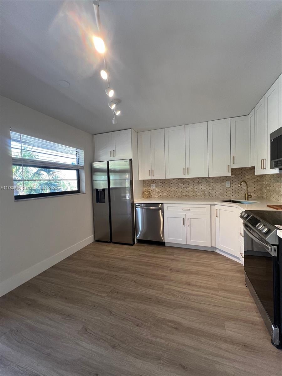 LAKES OF CARRIAGE HILLS - Residential