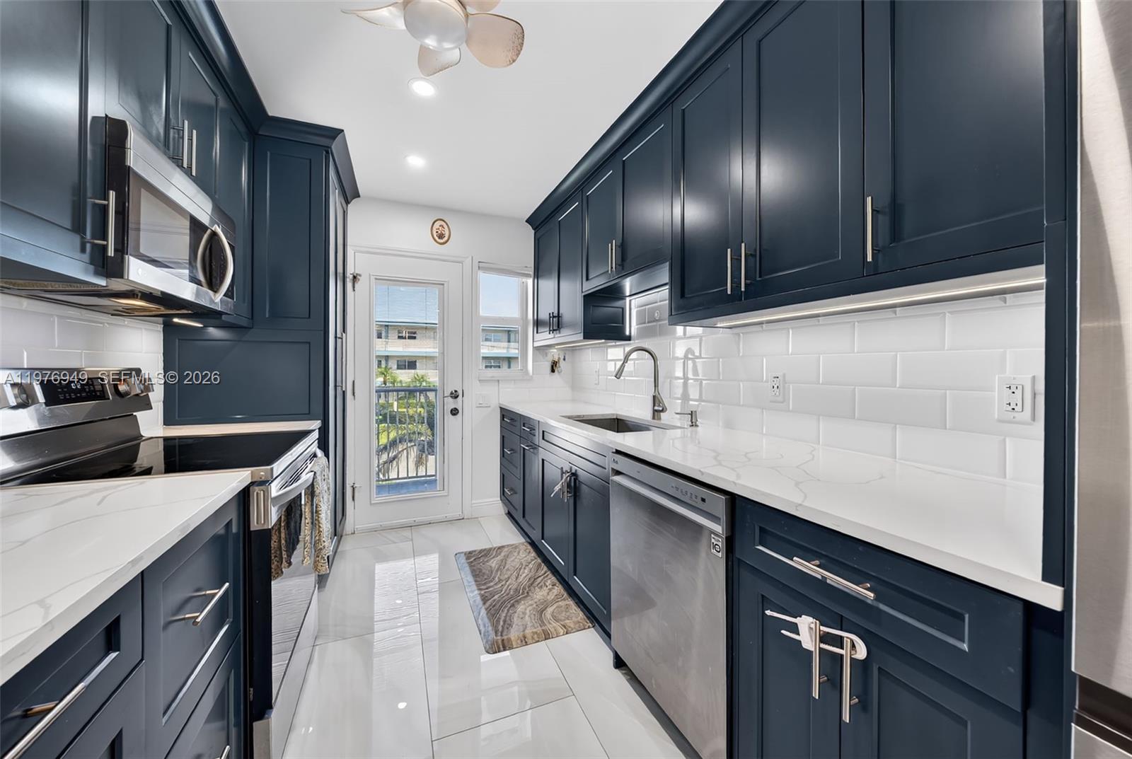 3922 NE 166th St S209