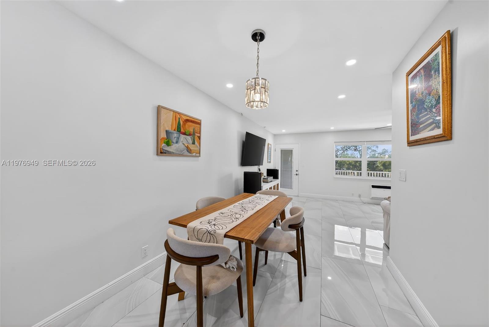 3922 NE 166th St S209