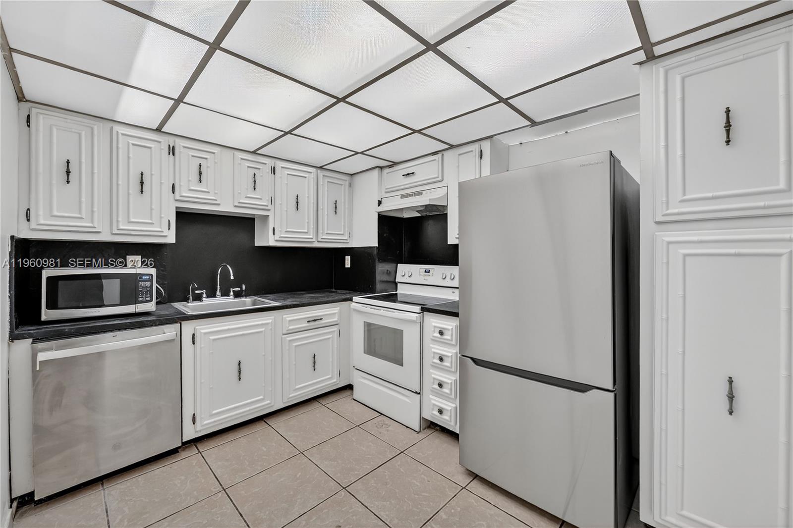 MIRASOL OCEAN TOWERS COND - Residential