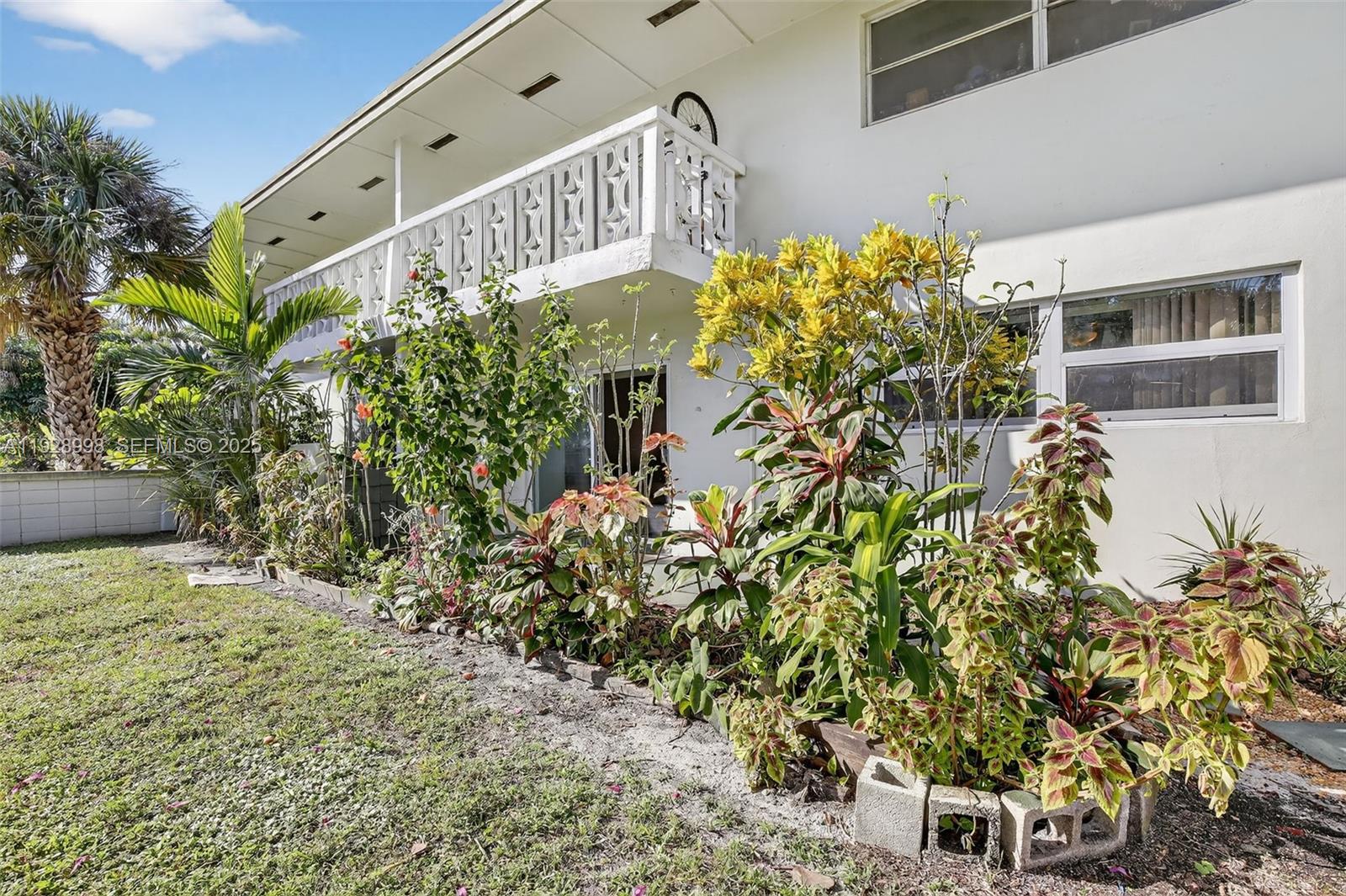 VILLAGE GREEN CONDO - Residential