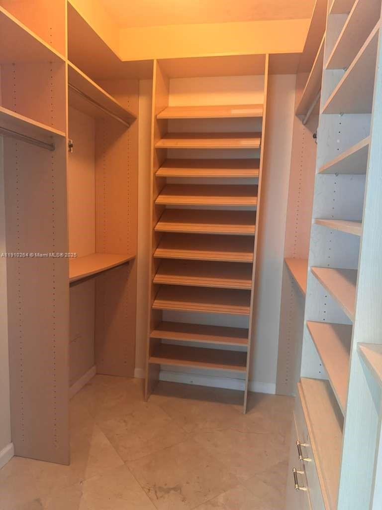 CAPOBELLA CONDO - Residential