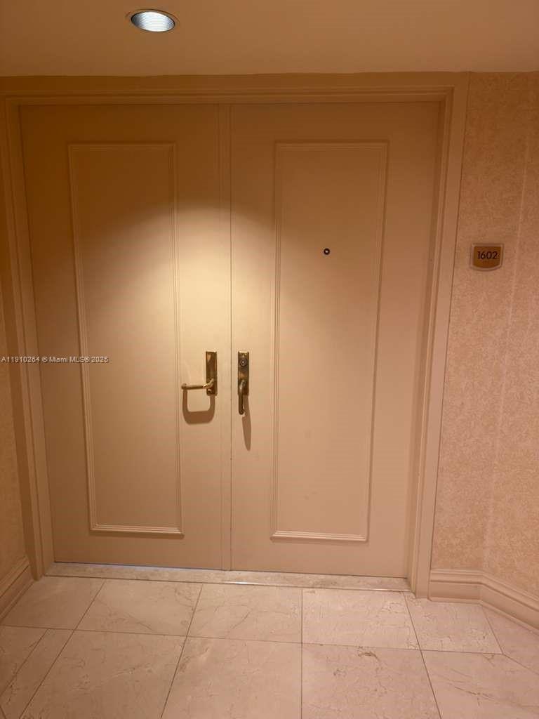 CAPOBELLA CONDO - Residential