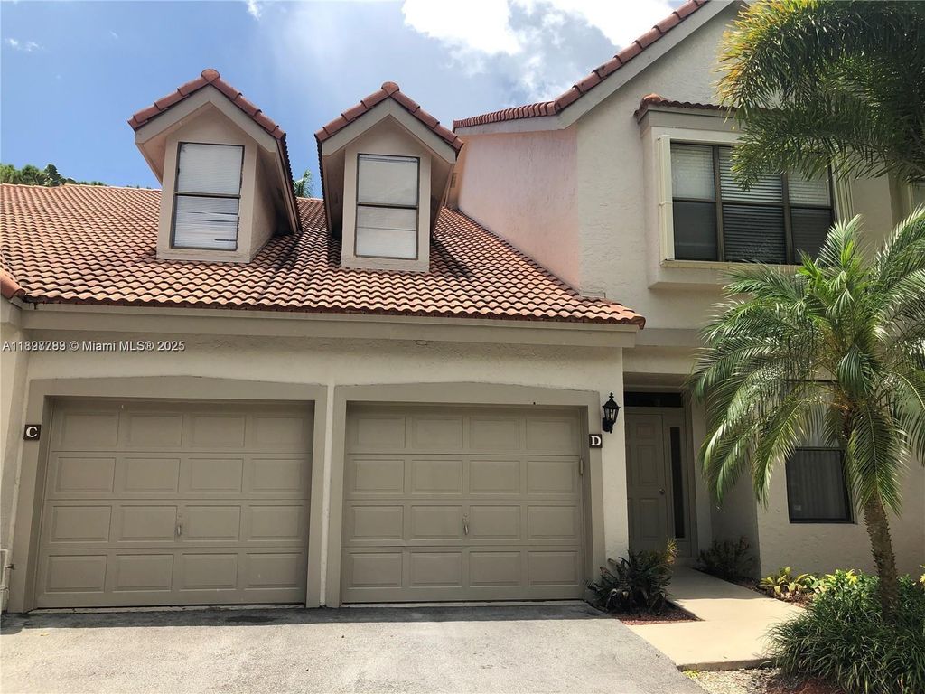 Photo of 5800 Coach House Cir #E, Boca Raton, FL 33486 (MLS # A11897783)