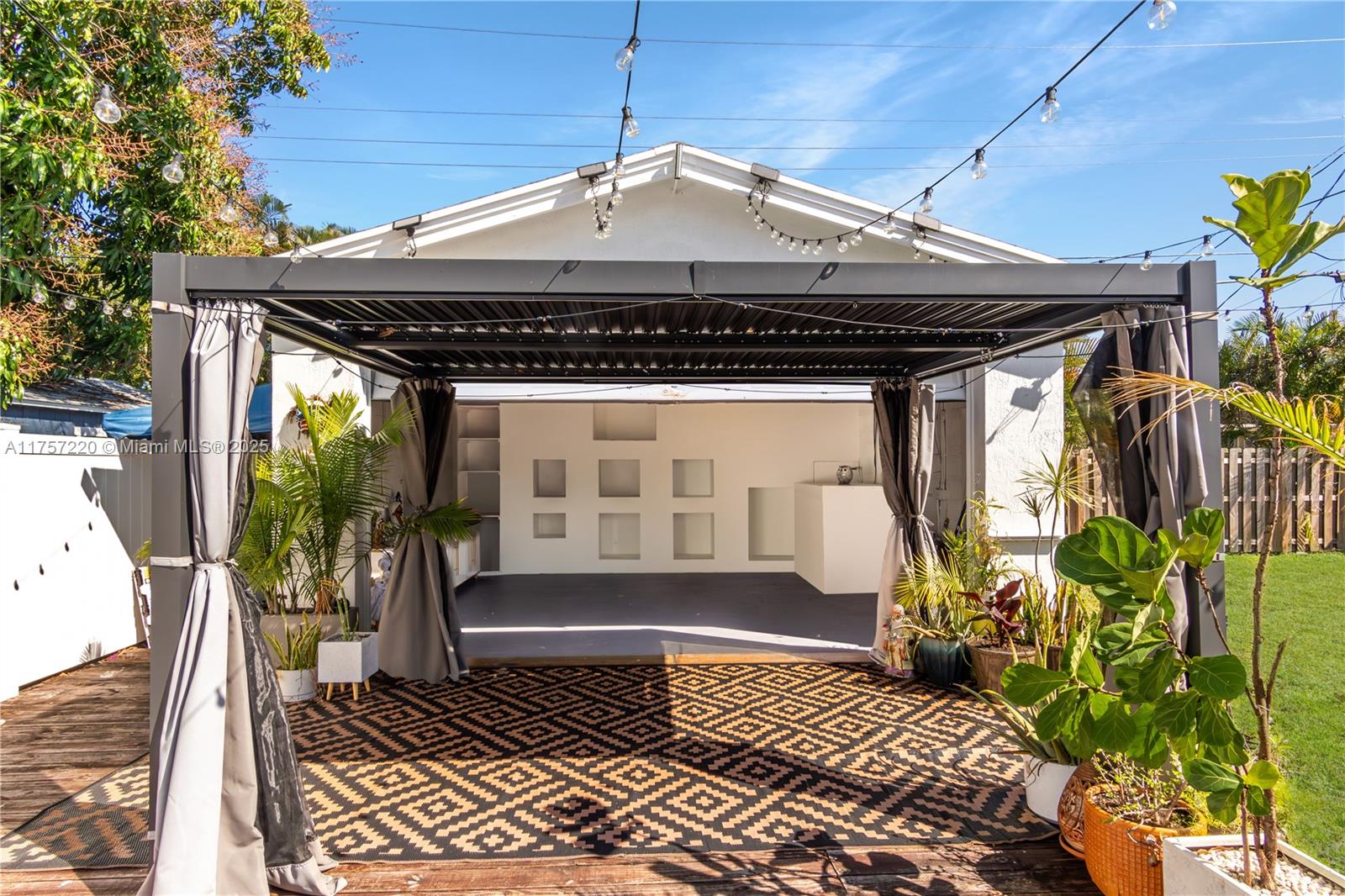 NORTH ANDREWS GARDENS 2ND - Residential