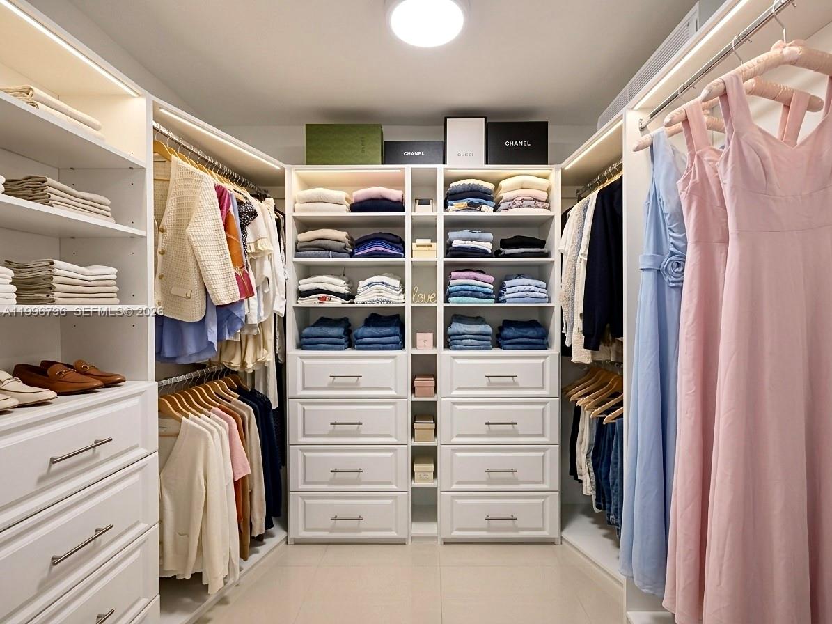 MALAGA TOWERS CONDO - Residential